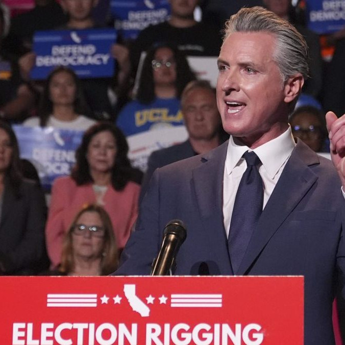 Na snímke guvernér Kalifornie Gavin Newsom.