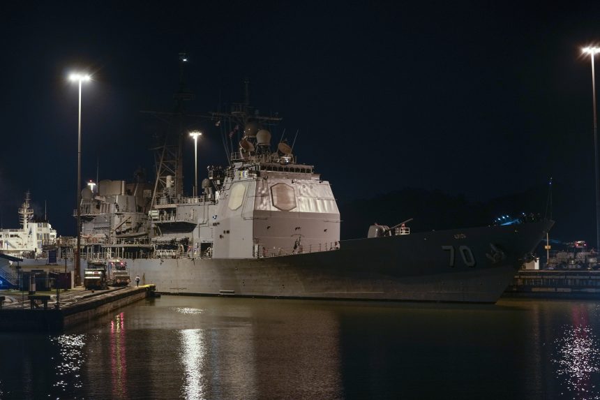 Americký krížnik USS Lake Erie