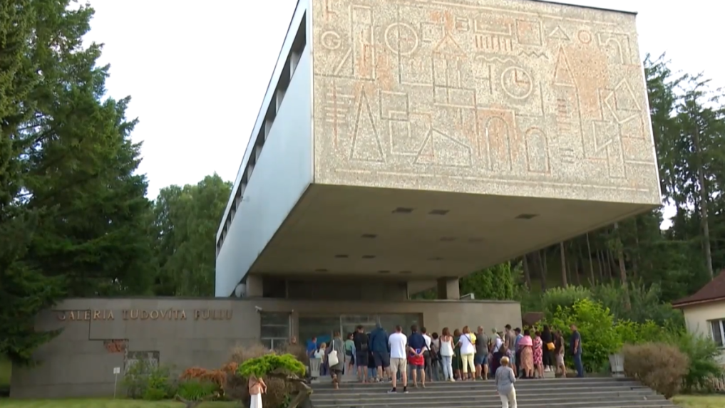 Ružomberčania vyjadrili nespokojnosť so zatvorením Galérie Ľudovíta Fullu.