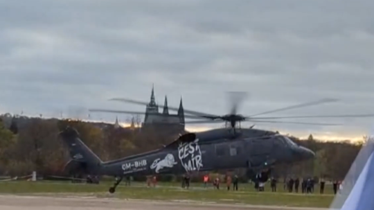 vrtuľník Black Hawk