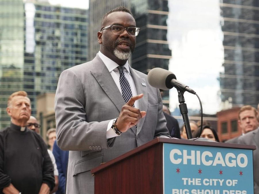 Starosta Chicaga Brandon Johnson.