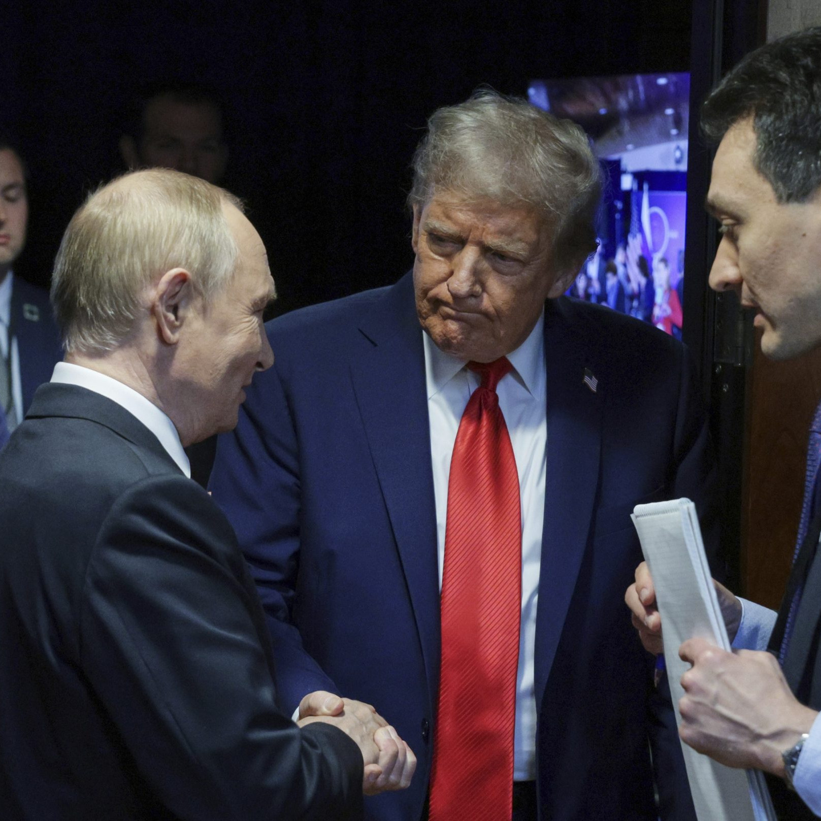 Vladimir Putin a Donald Trump počas samitu na Aljaške