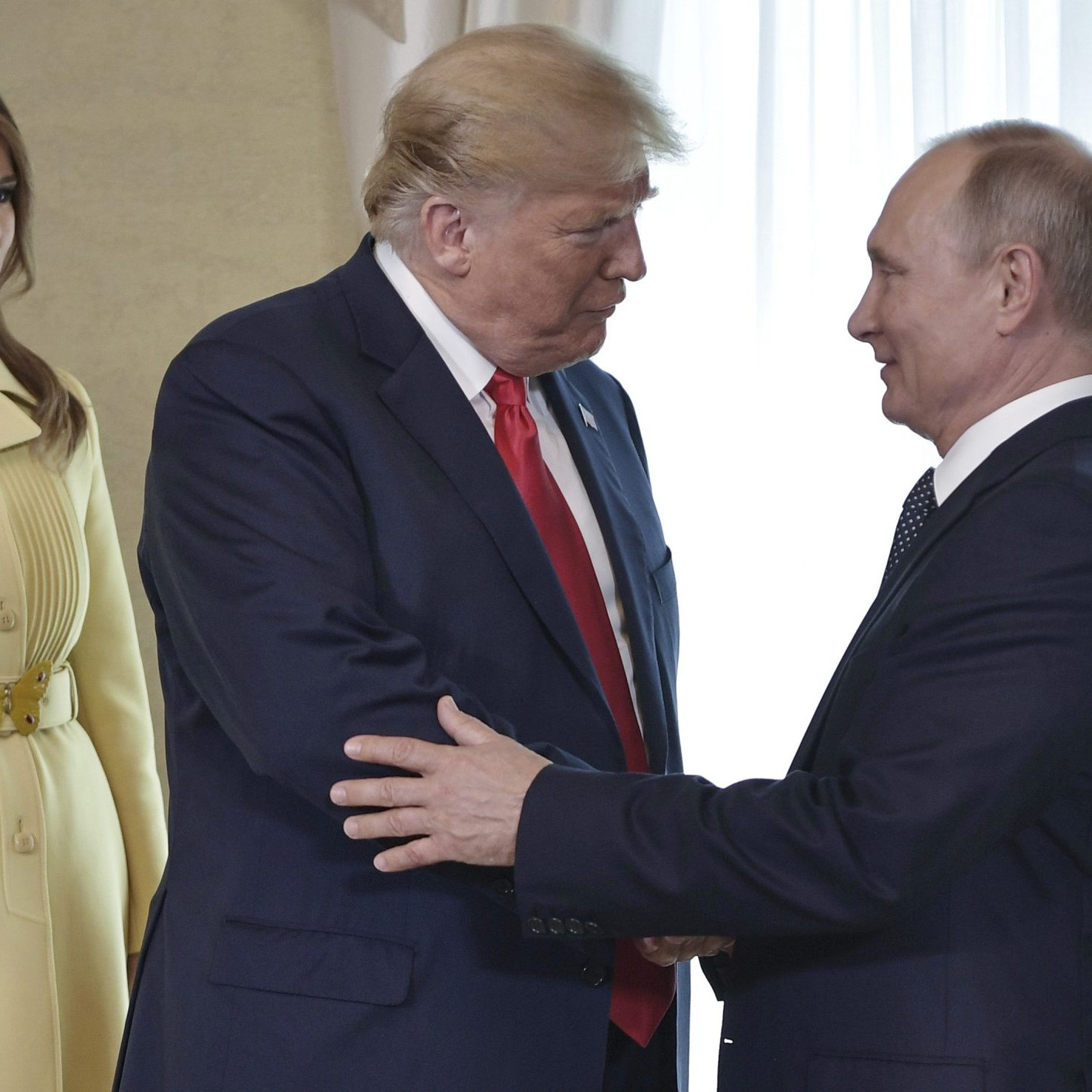 Archívna fotografia Melanie, Donalda Trumpa a Vladimira Putina.