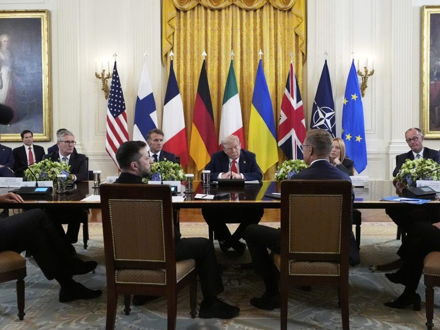 Donald Trump rokoval s Volodymyrom Zelenským, európskymi lídrami a predstaviteľmi EÚ a NATO.