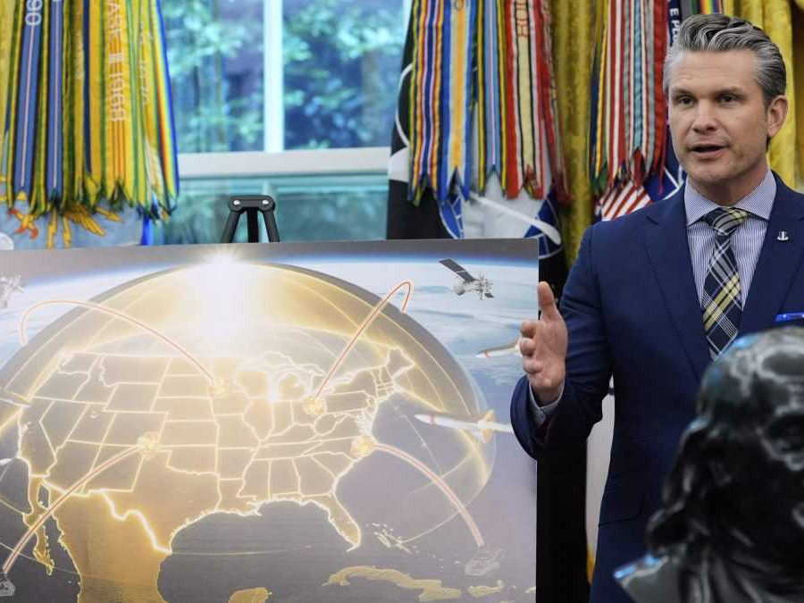 Na snímke minister obrany USA Pete Hegseth.