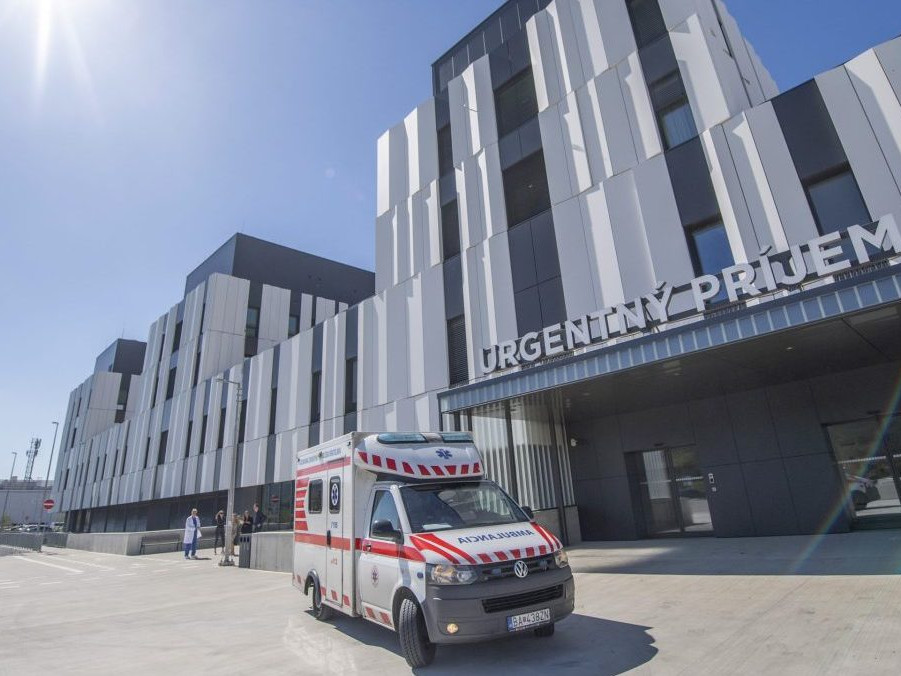 Penta Hospitals odstupuje z tendra na záchranky, kritizuje jeho netransparentnosť