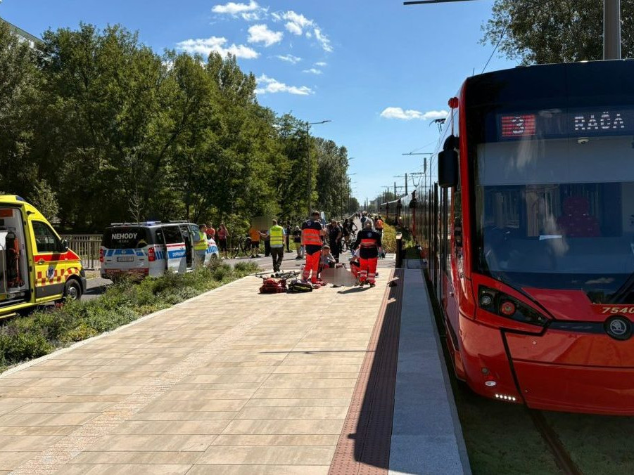 záchranári na mieste nehody