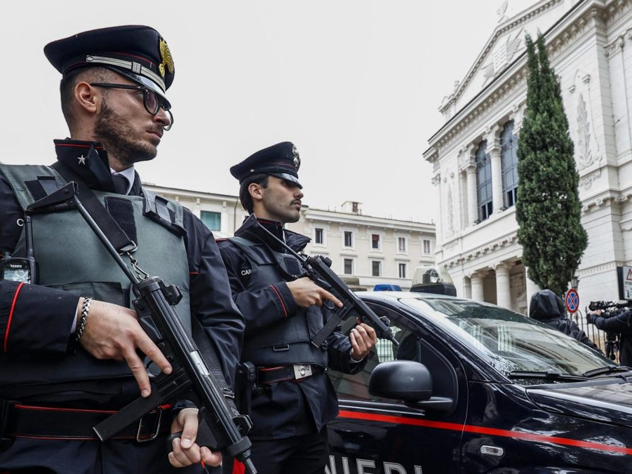 talianski policajti