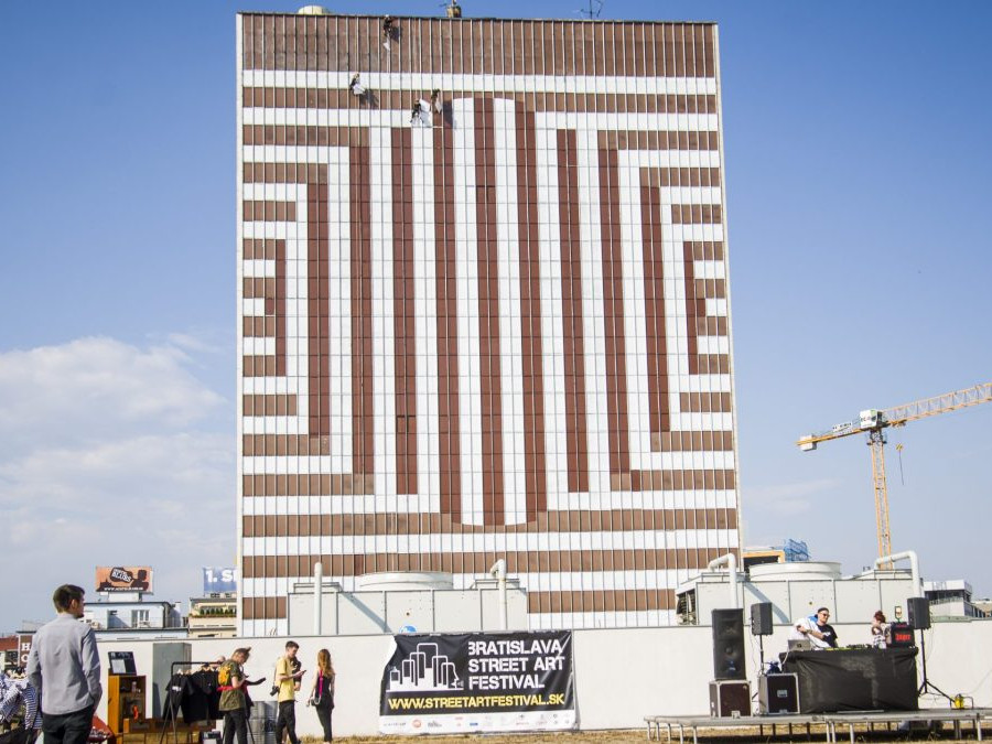 Na snímke budova Hotela Kyjev v Bratislave.