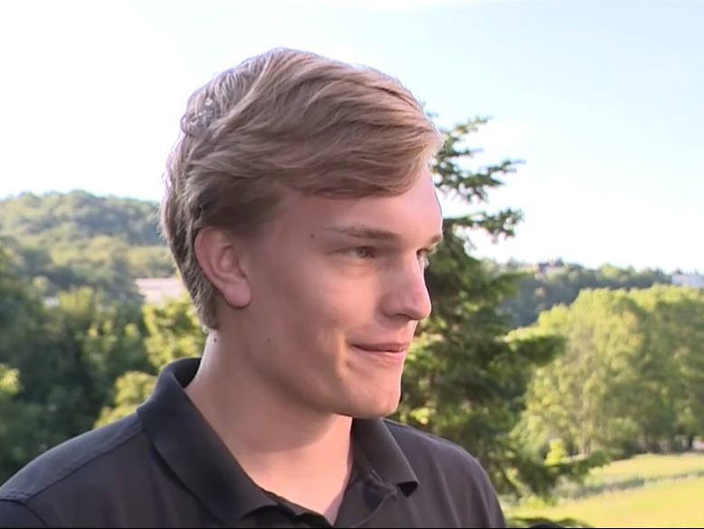 Na snímke študent Viktor Imrišek.