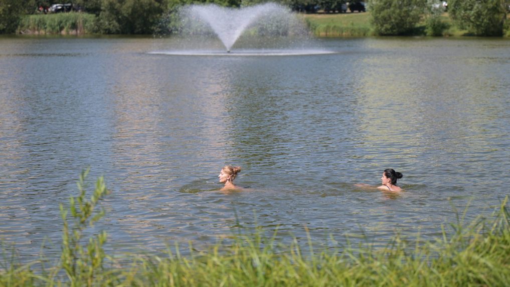 Hygienici odhalili zhoršenú kvalitu vody na viacerých kúpaliskách. Varujú pred zdravotnými rizikami