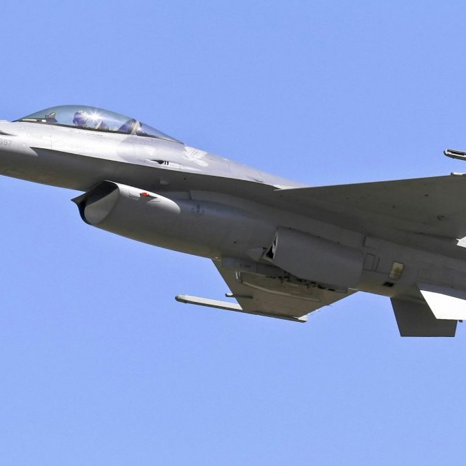 lietadlo F-16