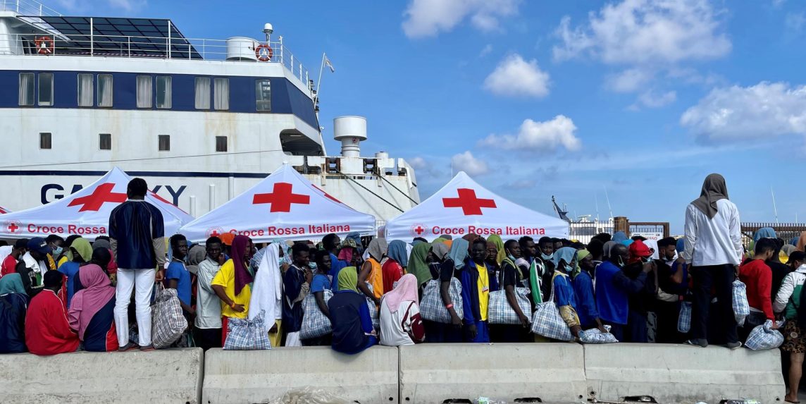 migranti v prístave