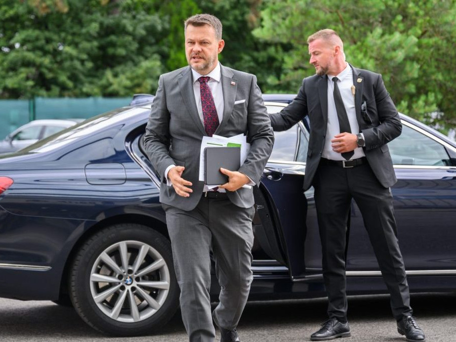 Na snímke minister investícií Samuel Migaľ.