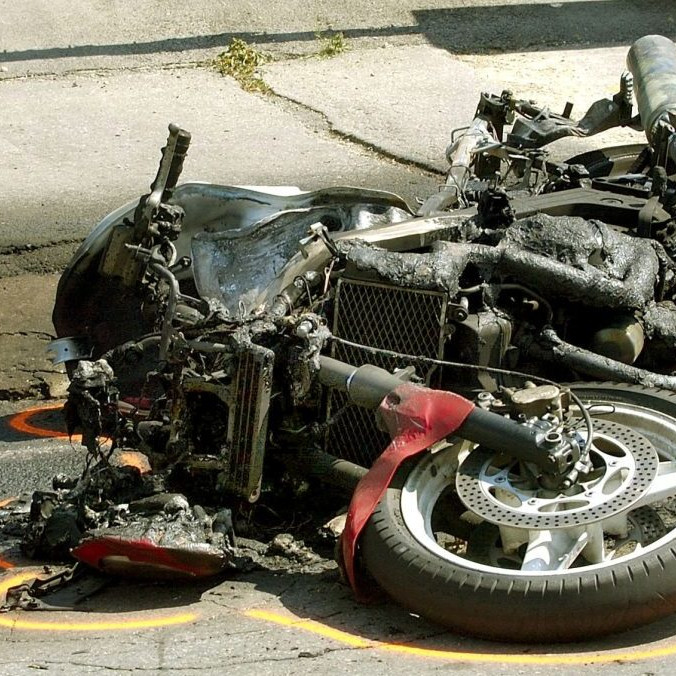 Motorka po tragickej dopravnej nehode v Nitre.