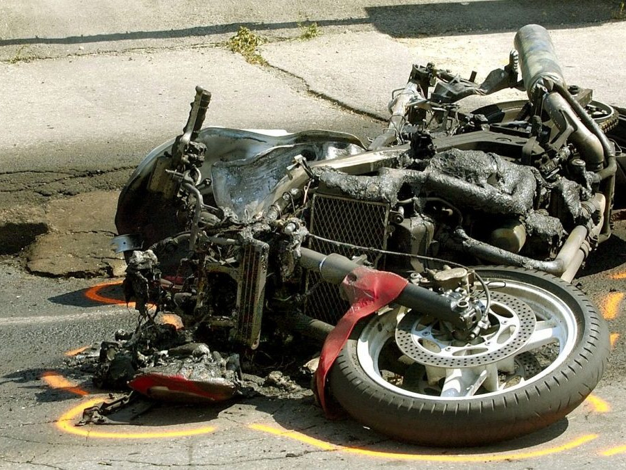 Motorka po tragickej dopravnej nehode v Nitre.