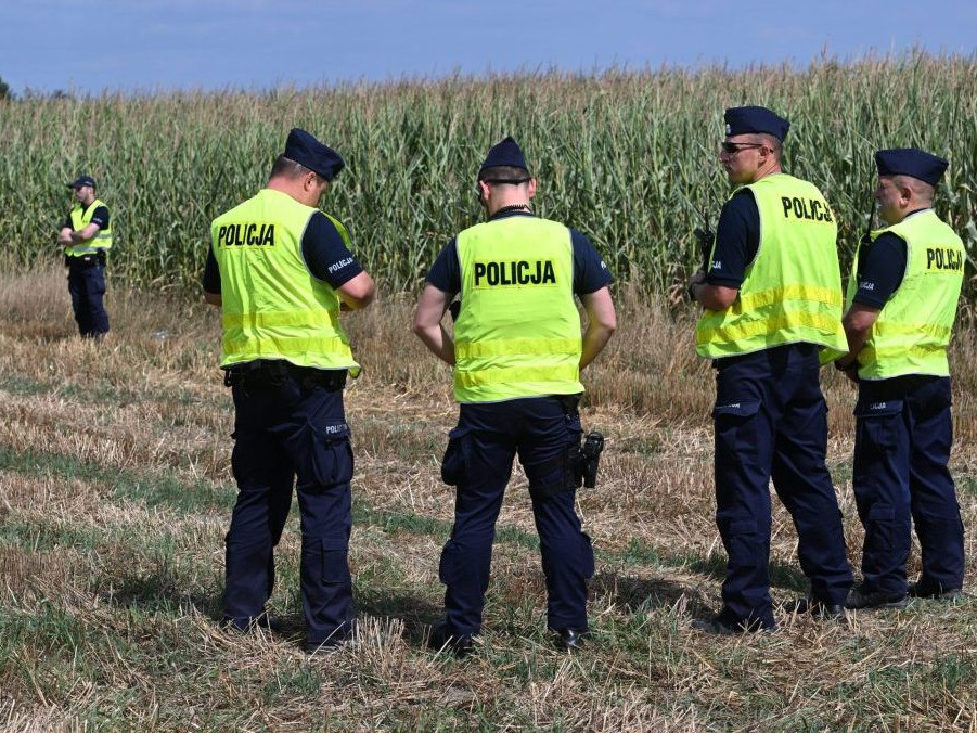 Na poľské územie v noci spadol a vybuchol dron. Podľa prokurátora bol vojenský