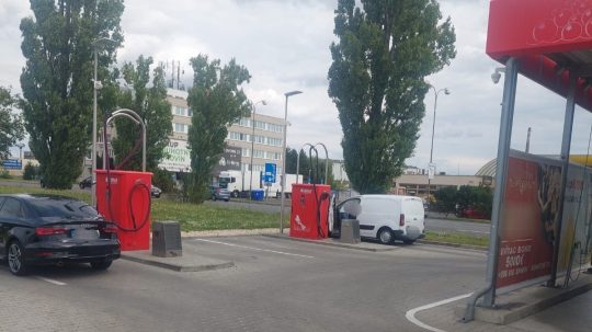 Na snímke samoobslužná umyváreň v Pezinku.