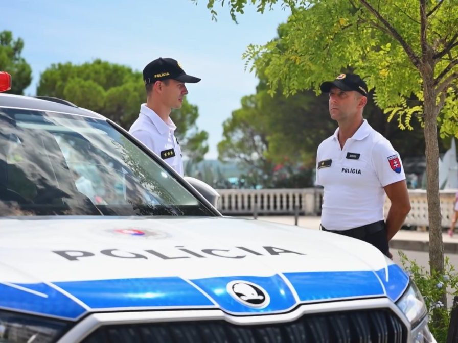Slovenskí policajti v Chorvátsku.