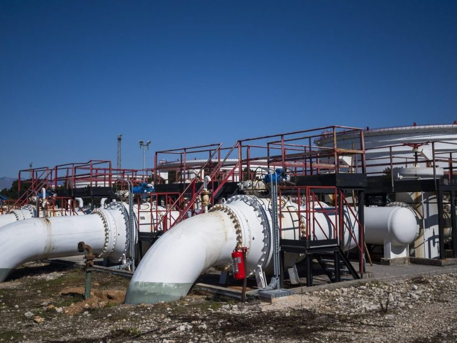 Na snímke je ropovod.