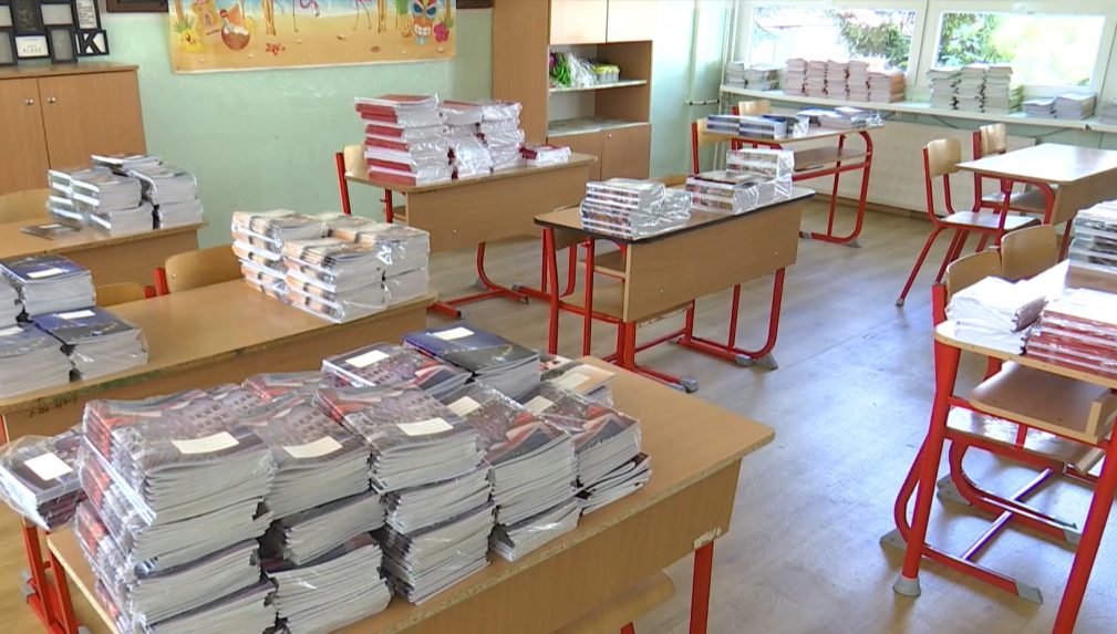 Na zošitoch nájdu deti známe miesta Komárna.