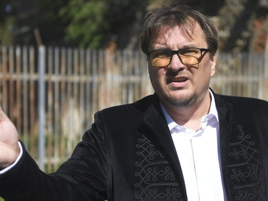 Na snímke Ján Štovka.