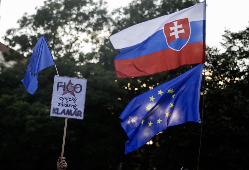 Na snÃƒÂ­mke protest v Bratislave.