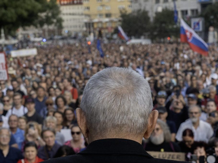 Na snímke protest v Bratislave.
