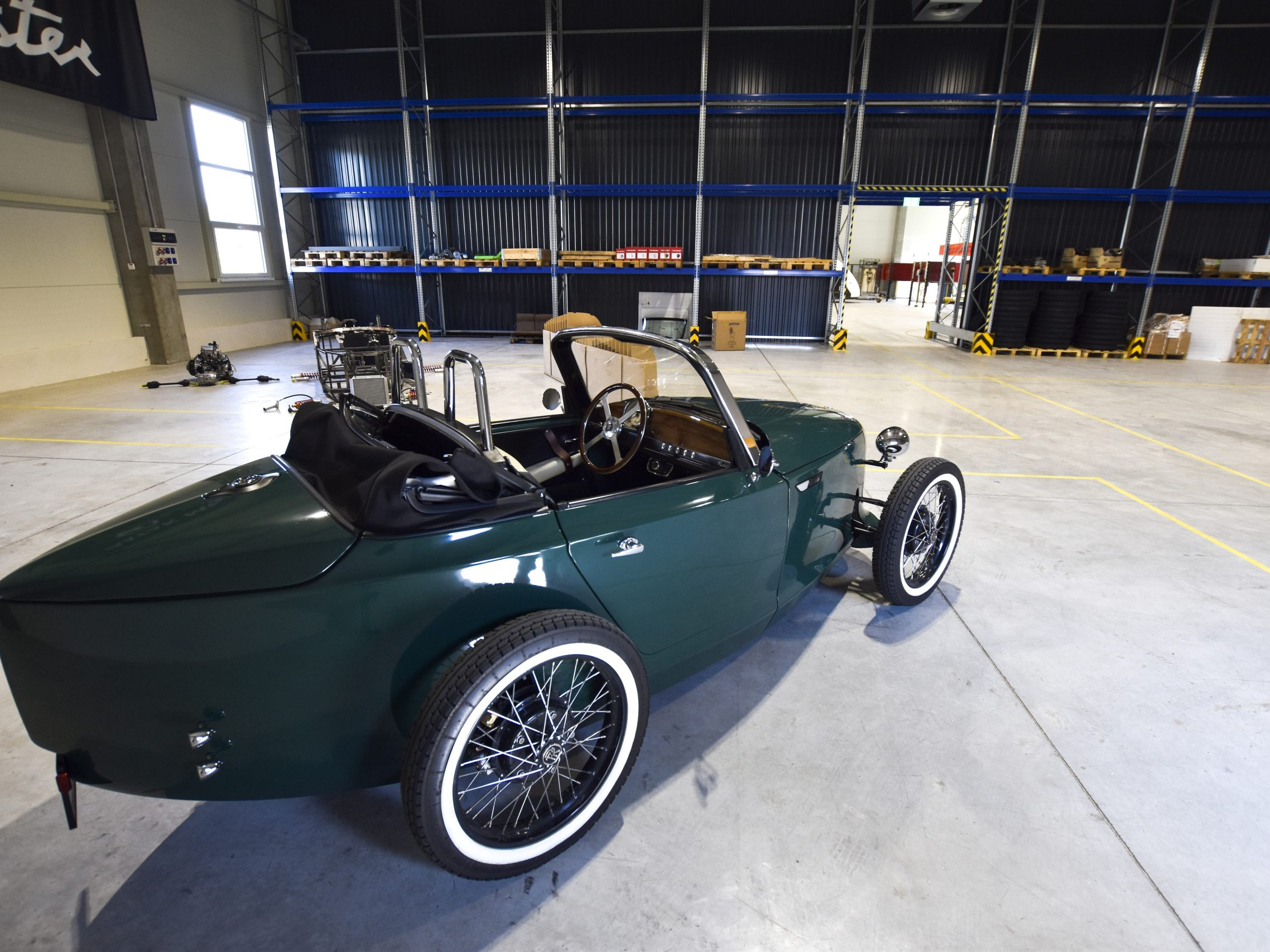 Na snímke priemyselná hala vo Fiľakove,