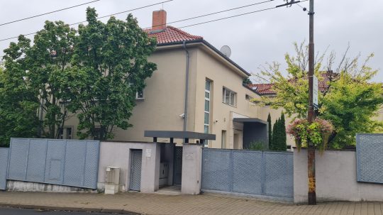 Na snímke kúpená vila.