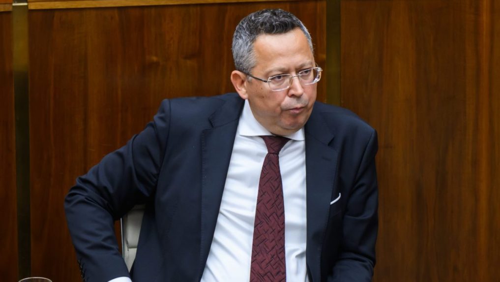 Na snímke minister financií SR Ladislav Kamenický (Smer-SD).