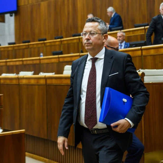 Na snímke minister financií SR Ladislav Kamenický (Smer-SD).