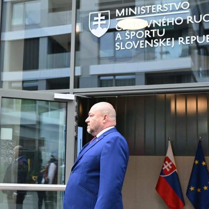 Minister športu a cestovného ruchu Rudolf Huliak.