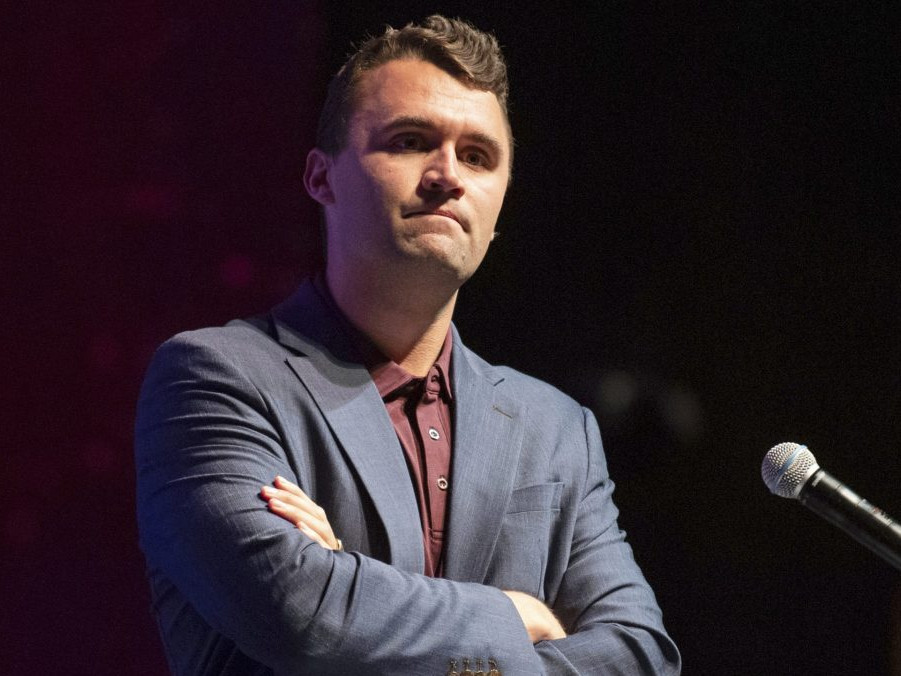 Na snímke Charlie Kirk.