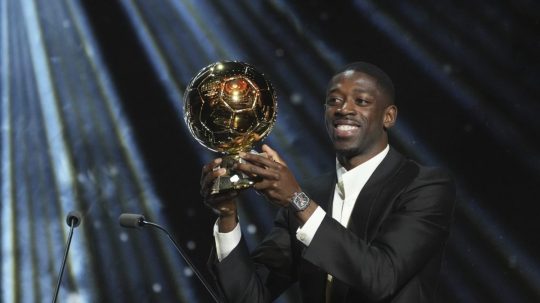 Ousmane Dembélé získal Zlatú loptu magazínu France Football.