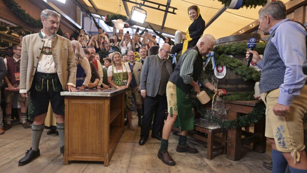 primátor Mníchova narazil prvý sud na Oktoberfeste