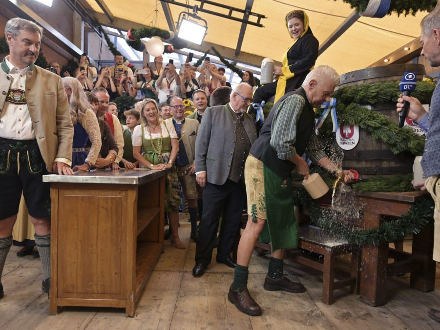 primátor Mníchova narazil prvý sud na Oktoberfeste