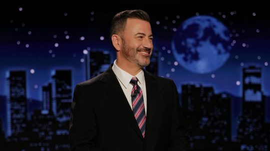 Talk šou Jimmyho Kimmela sa vrátila do vysielania.