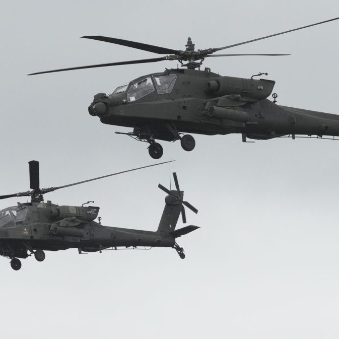 helikoptéry počas cvičenia NATO