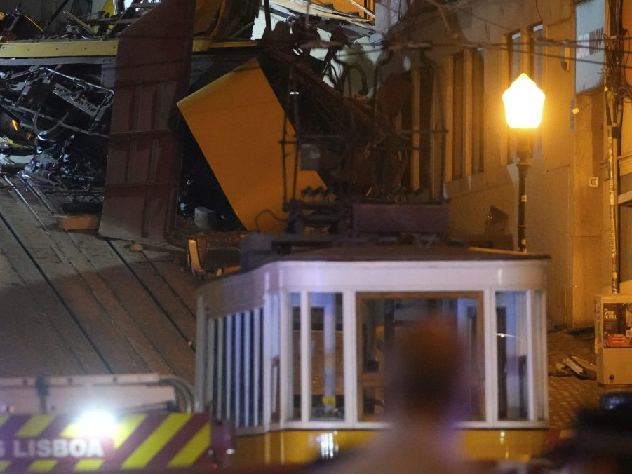 vykoľajená lanovka v Portugalsku