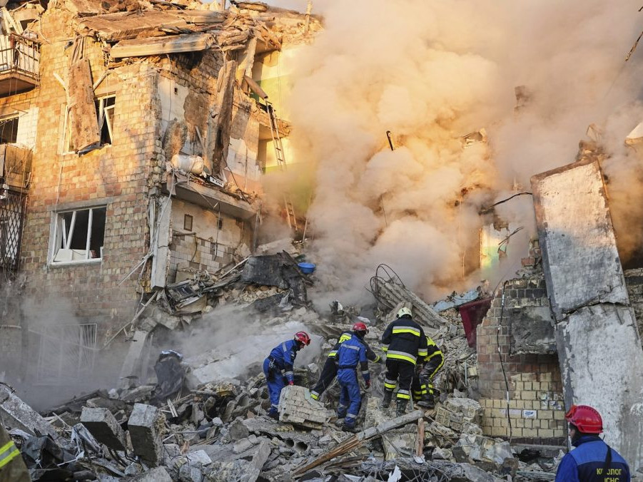 budovy na Ukrajine po útoku