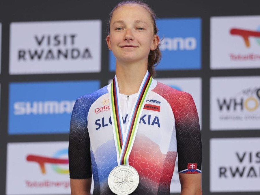 Viktória Chladoňová