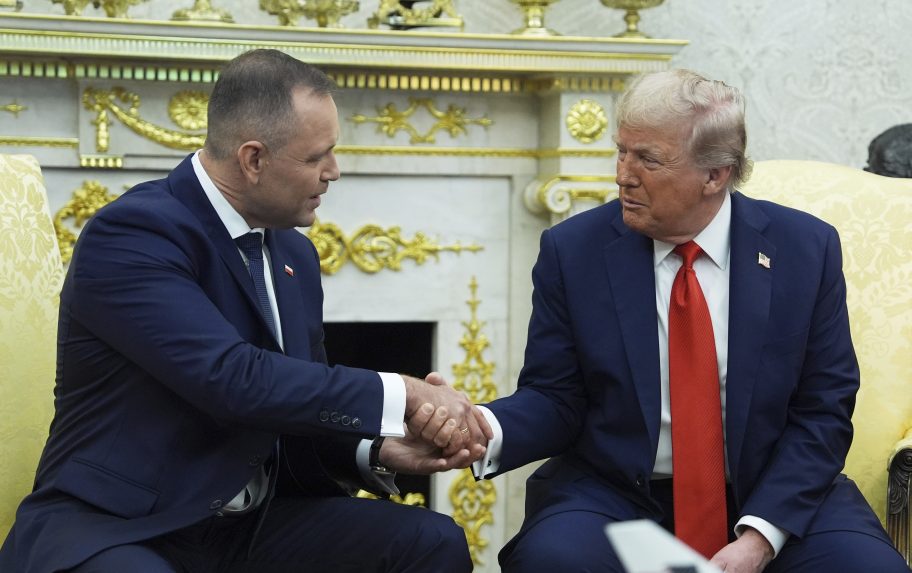 prezident USA Donald Trump počas stretnutia s poľským prezidentom Karolom Nawrockim v Bielom dome.