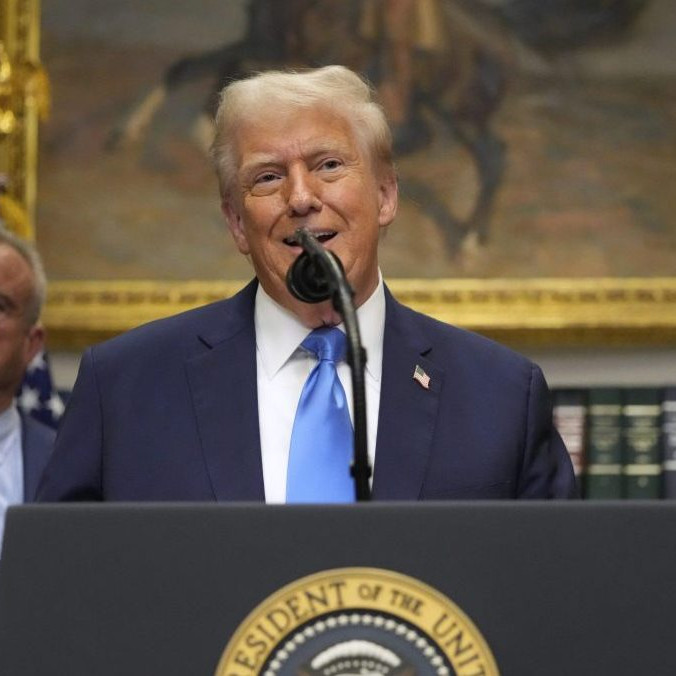 Na snímke americký prezident Donald Trump reční v Bielom dome vo Washingtone.