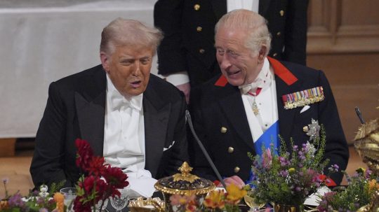 Donald Trump a kráľ Karol III.