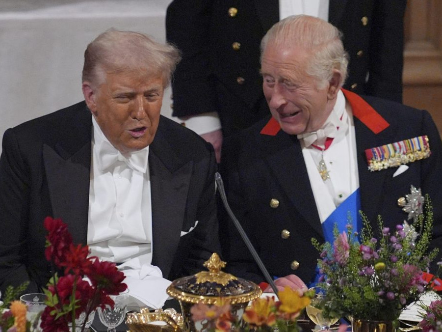 Donald Trump a kráľ Karol III.
