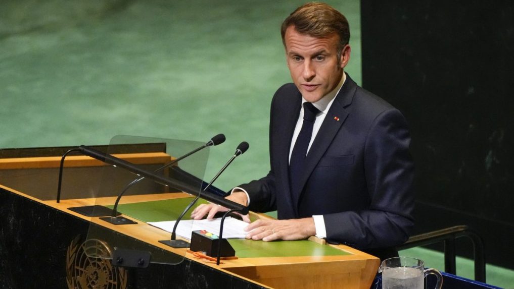 Francúzsky prezident Emmanuel Macron na medzinárodnej konferencii o dvojštátnom riešení konfliktu na Blízkom východe.