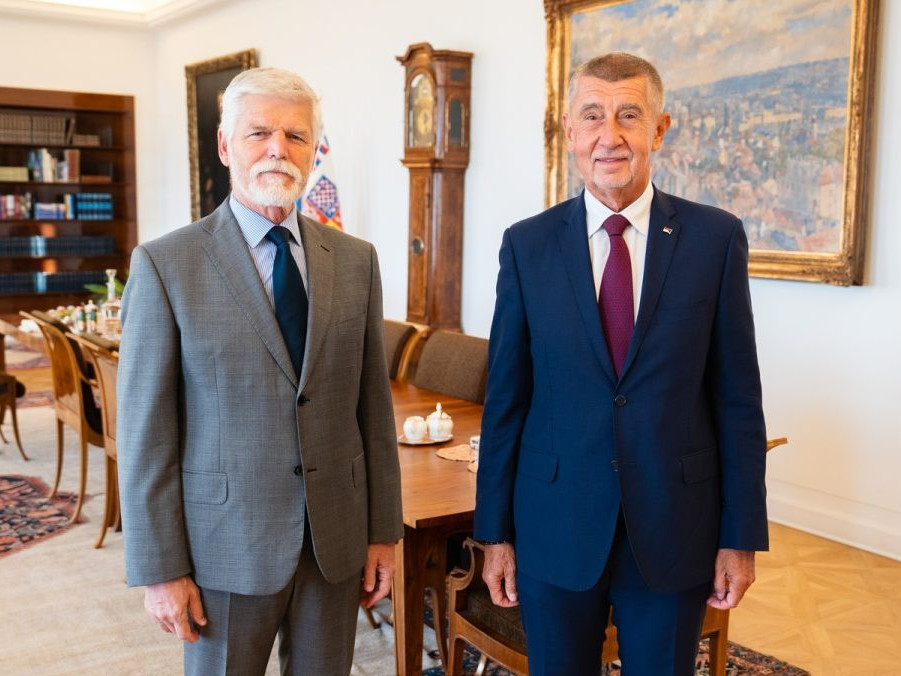 Český prezident Petr Pavel a líder ANO Andrej Babiš.