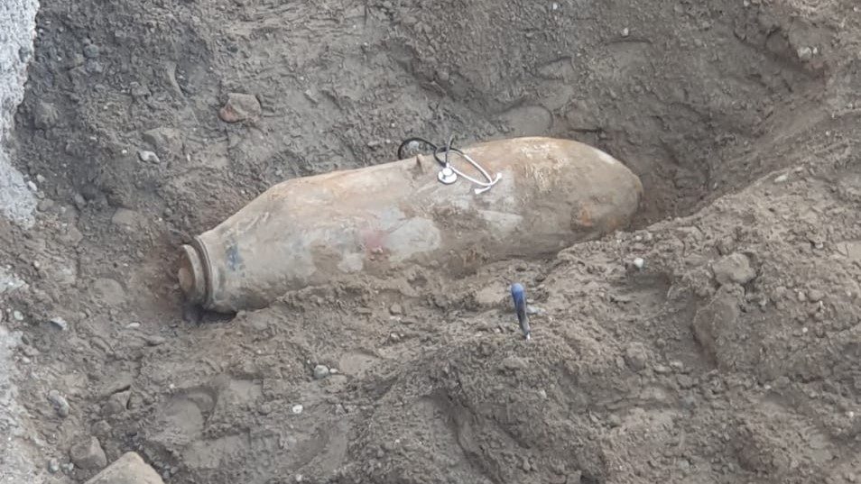 Práce pri zneškodňovaní bomby.