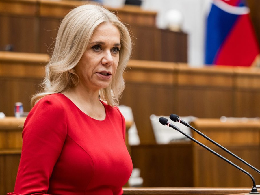 Ministerka hospodárstva Denisa Saková (Hlas-SD).